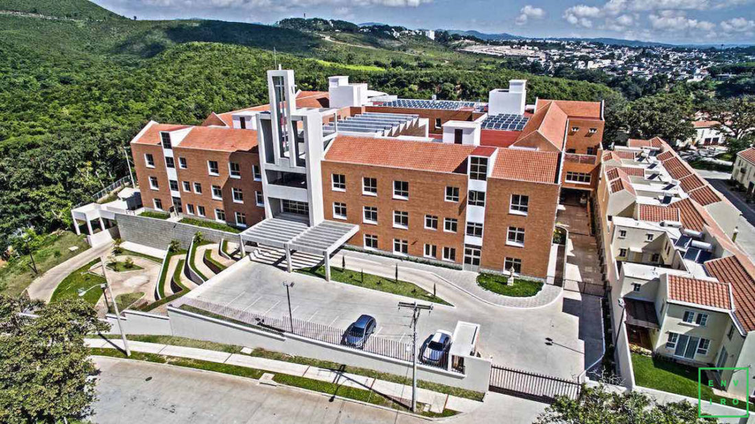 HOGAR DE ANCIANOS SAN ROQUE - Hogar de Ancianos in Banfield, Lanus photo 1